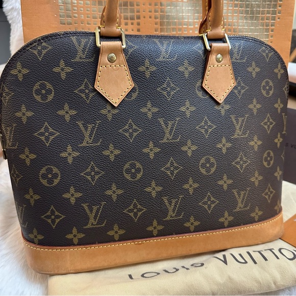 Authentic Louis Vuitton Monogram Alma PM W/Paperbag/Dustbag COA - Picture 3 of 11